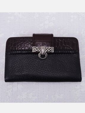 BRIGHTON Bifold Croc Embossed Card Wallet NWOT